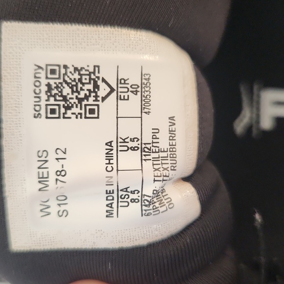 Saucony Triumph Sneakers - Picture 4 of 7